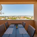 Cozy In With Wifi Апартаменти