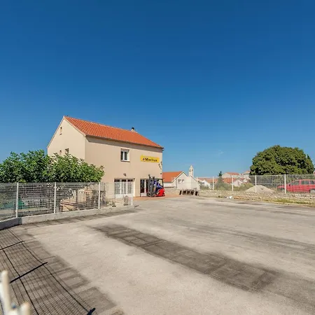 In With Kitchen * Zadar